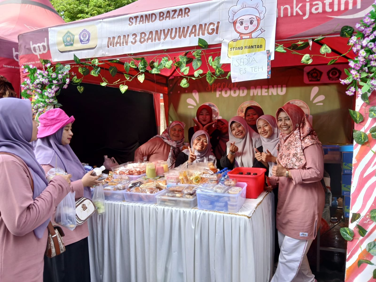 Bazar HAB Kemenag Banyuwangi Ke-79 Madrasah dan UMKM Bersinergi Mendukung Pemberdayaan Ekonomi Lokal